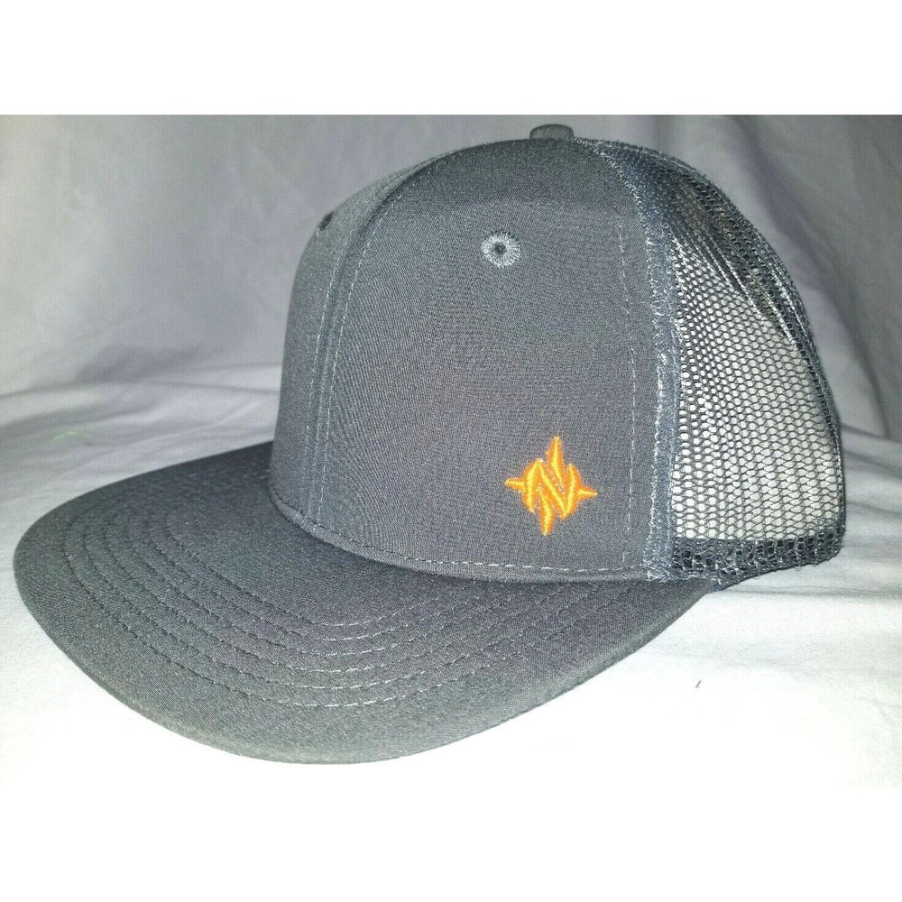 Nomad Outdoors Gray Flat Bill Hunting Snapback Trucker Hat Cap OSFM‎ NEW